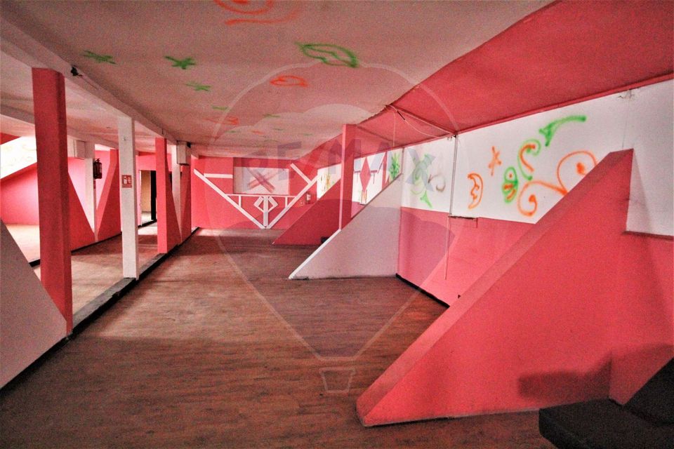 904sq.m Commercial Space for rent, Central area