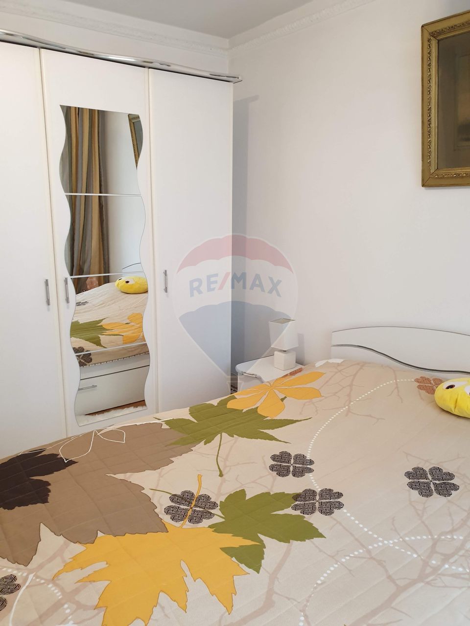 APARTAMENT 4 CAMERE, UTILAT, LOC DE PARCARE INCLUS