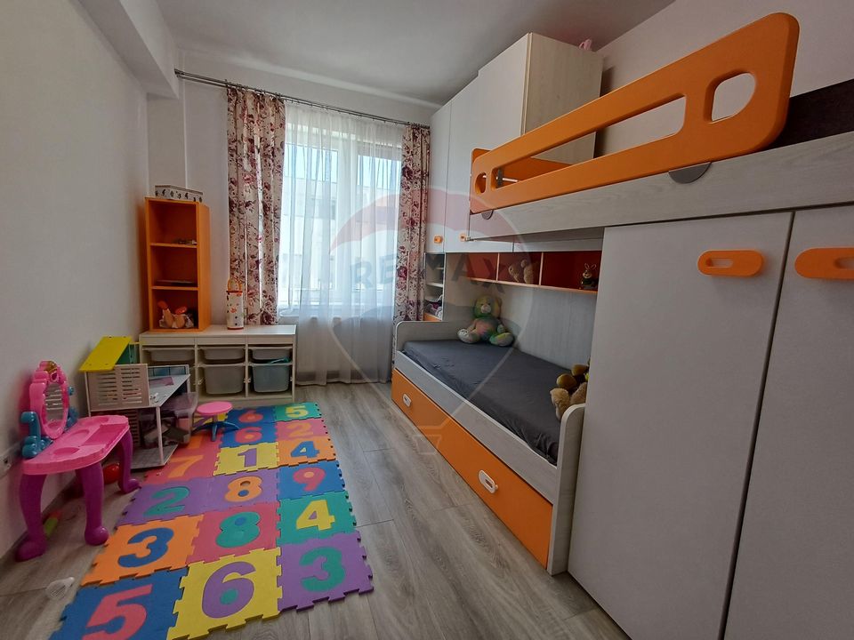 Apartament cu 3 camere de vanzare