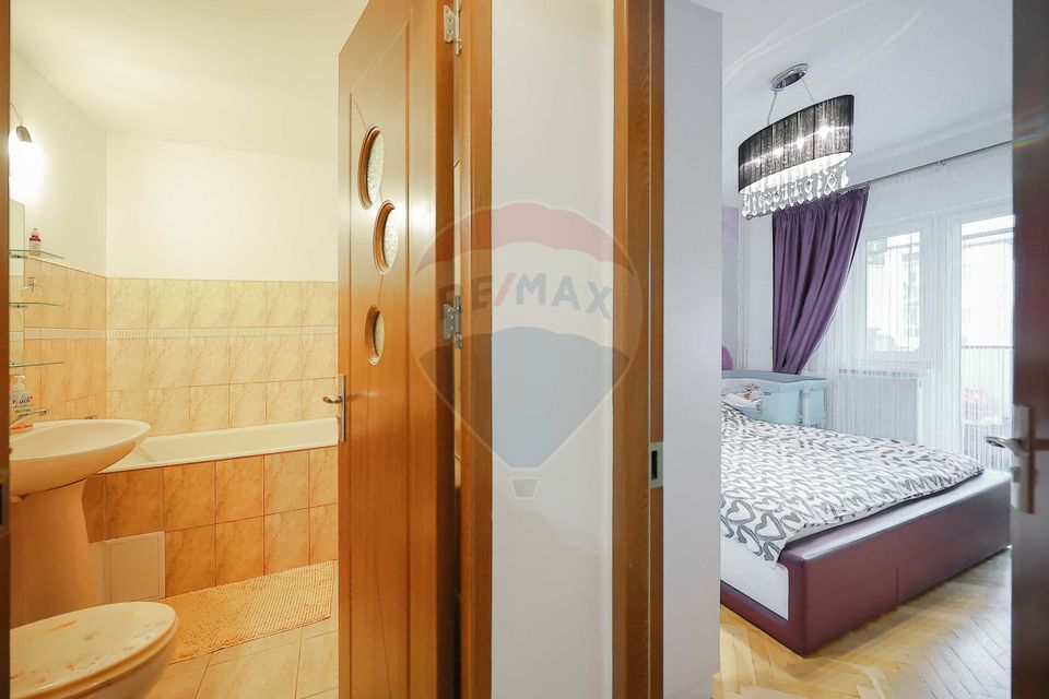 3 room Apartment for sale, Decebal area