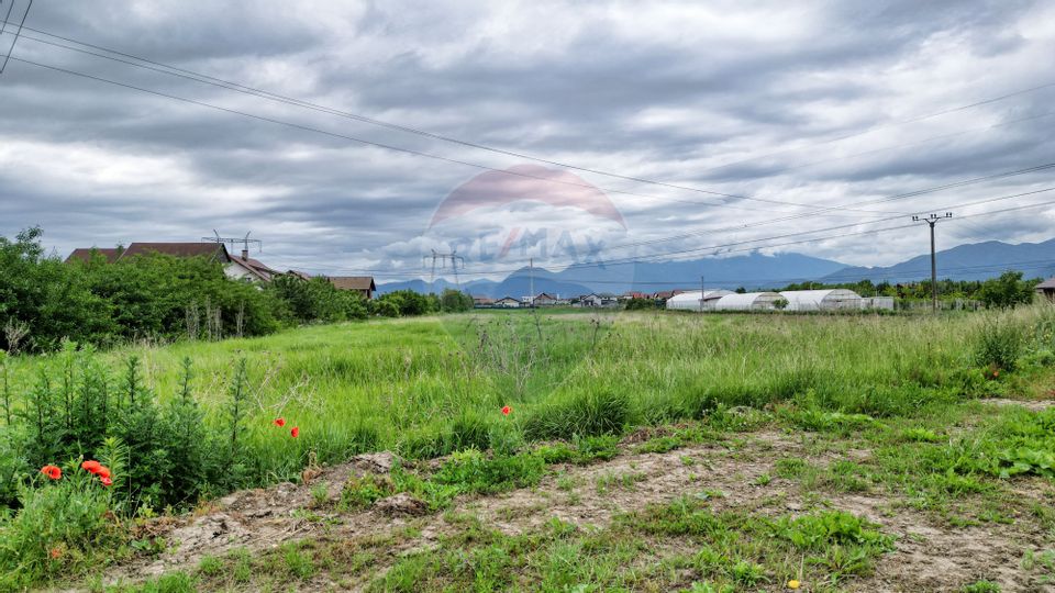 Built-up land in Sânpetru, opening 45 m to the main road!