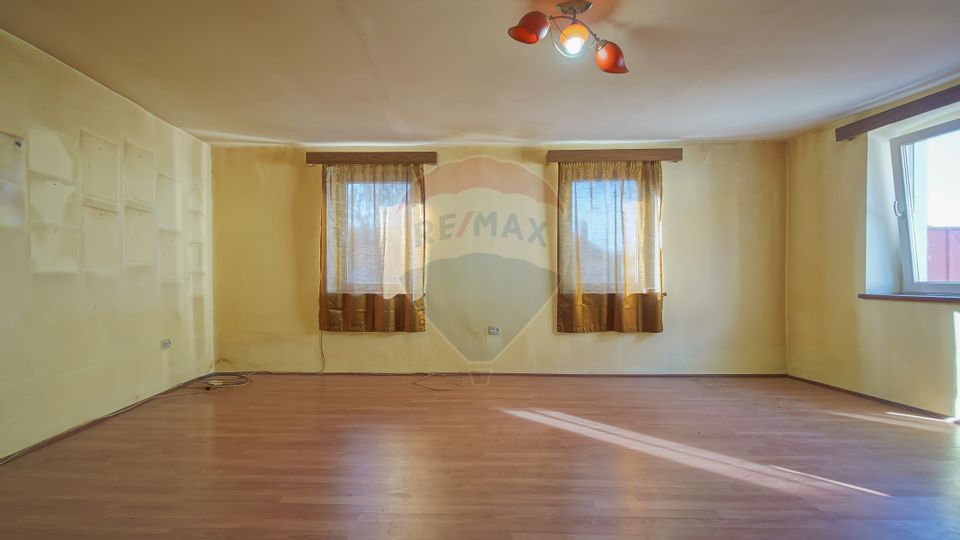 5 room House / Villa for sale