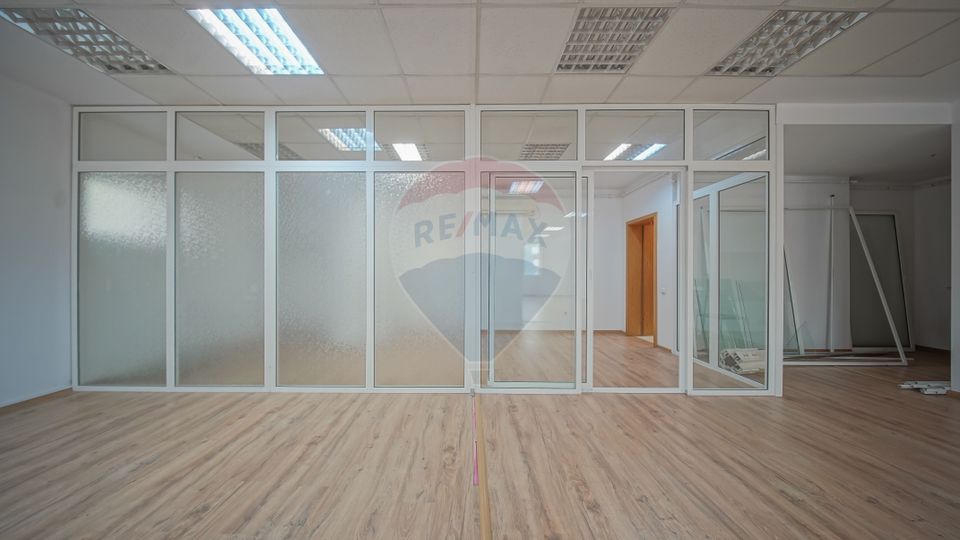 124sq.m Office Space for rent, Central area