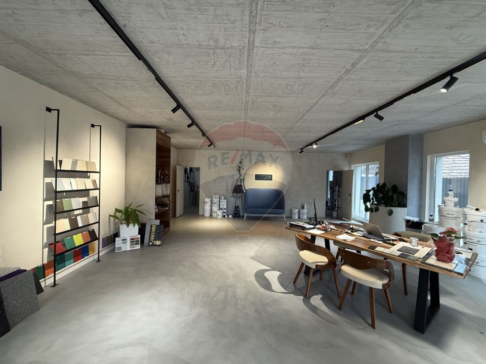 106sq.m Commercial Space for rent