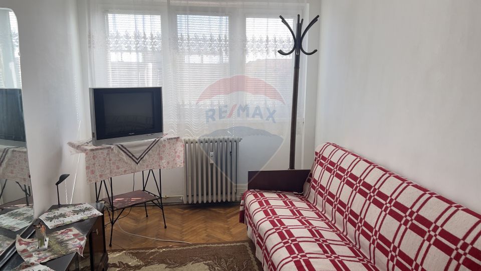 Apartament cu 3 camere de închiriat în zona Podgoria