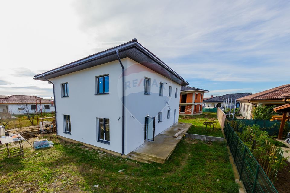 Duplex de vânzare sat Săsar (5 min de Baia Mare)