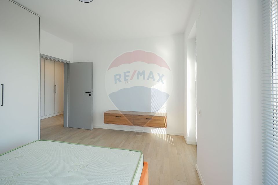 Apartament de închiriat cu 2 camere și parcare, ultracentral, Oradea