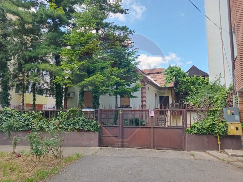 6 room House / Villa for sale, Romanilor area