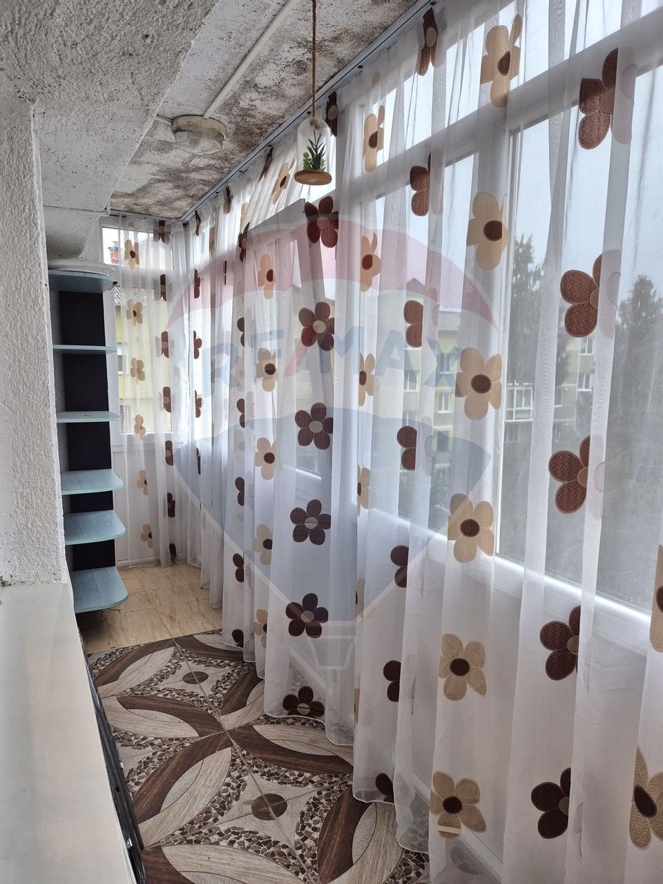 Apartament cu 4 camere de vânzare în zona Central