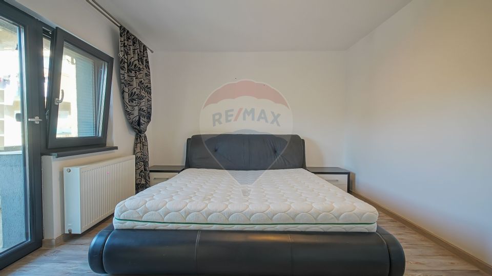 Rezervat! Apartament cu 4 camere de închiriat!