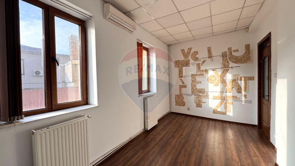 Vila de vanzare in zona peninsulara Constanta