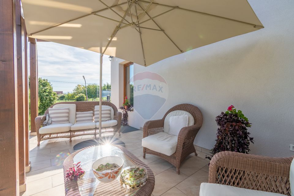 Proprietate exclusivista de vanzare: 2 case | 9 camere | 2000 mp teren