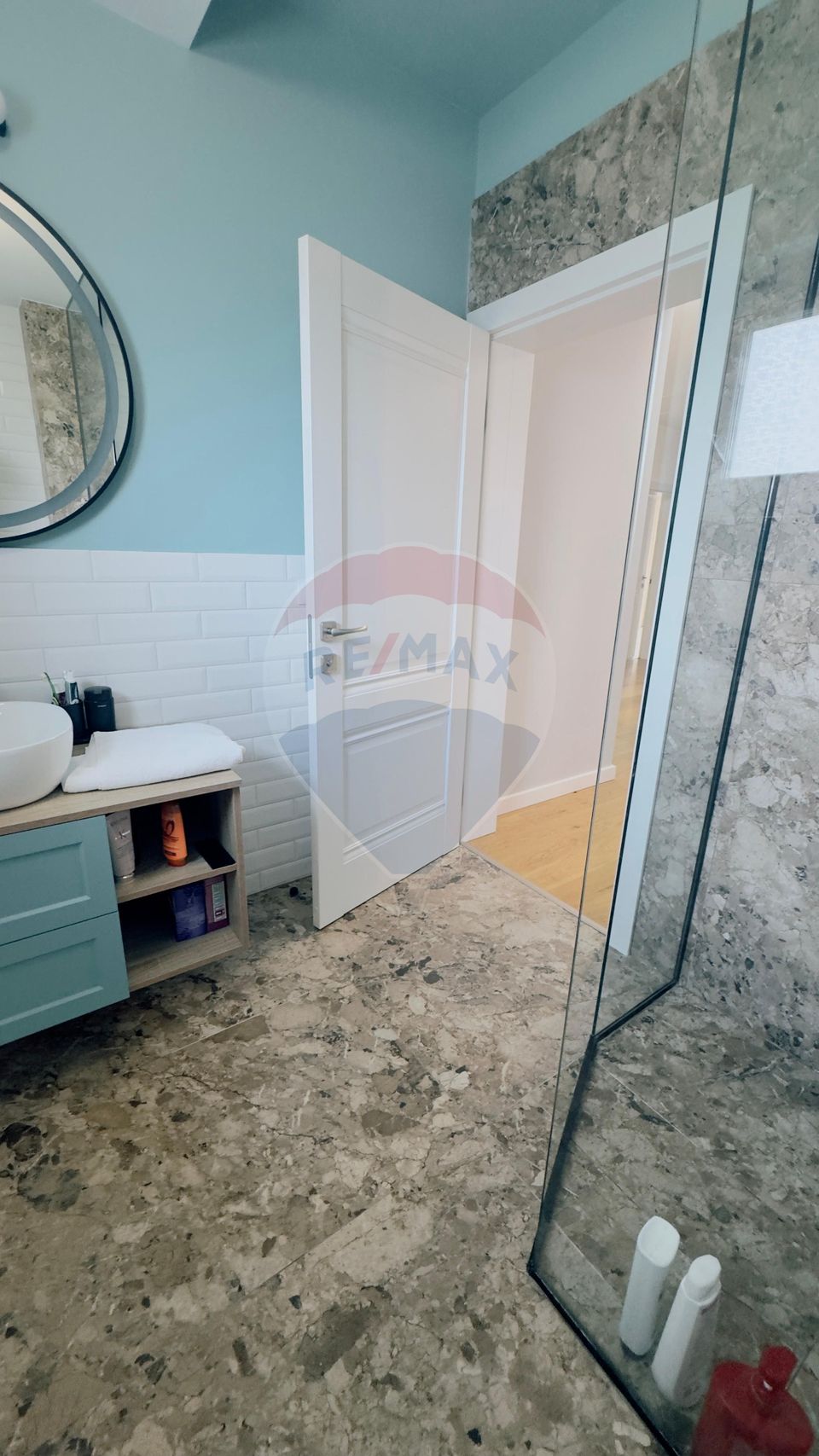 Proprietate premium în Filiași, locuință de lux cu spații comerciale