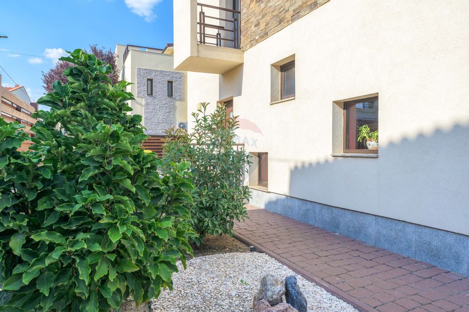 CASĂ / VILĂ PREMIUM DE VÂNZARE ÎN OTOPENI