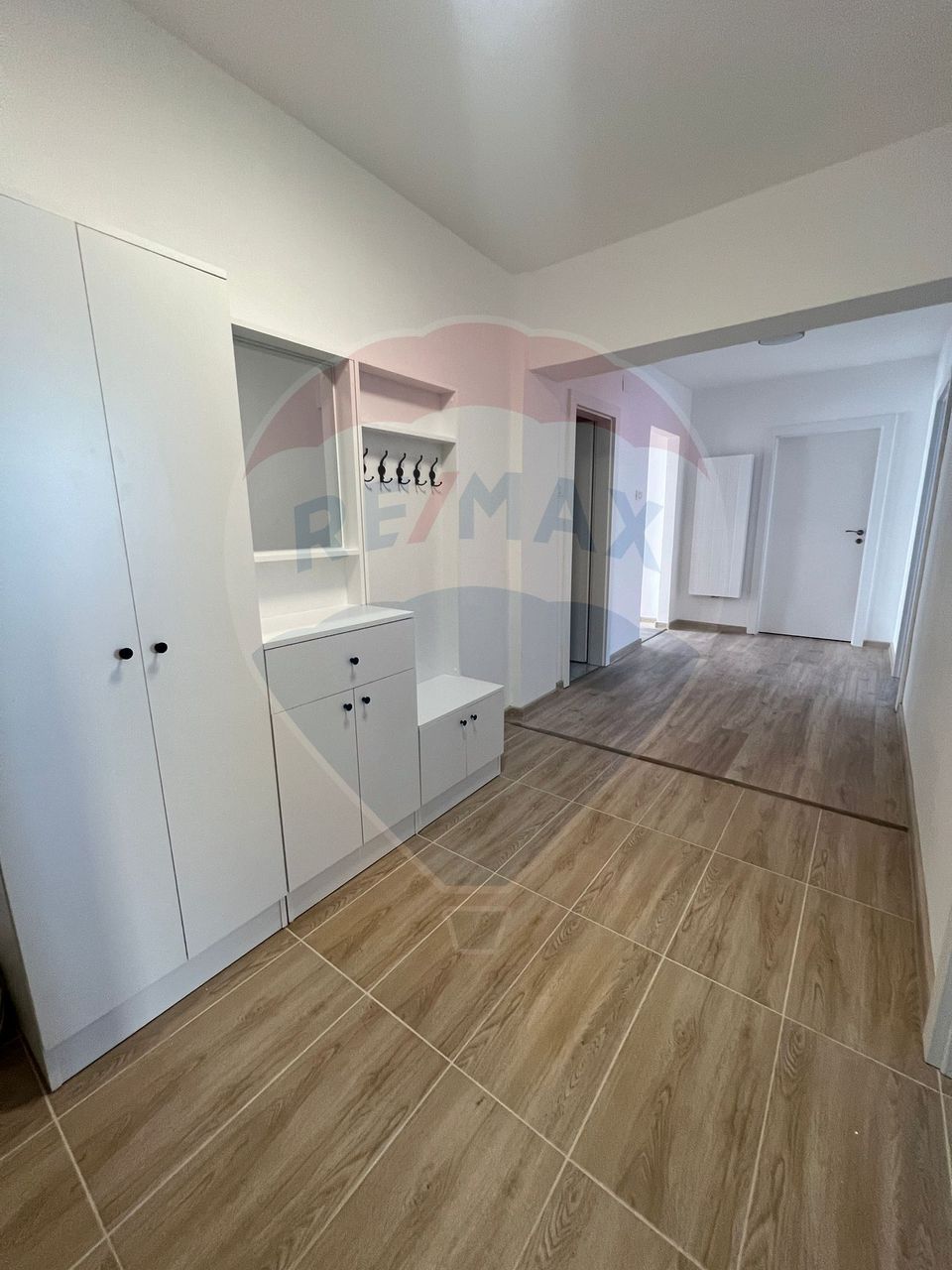 4 room Apartment for rent, Polivalenta area