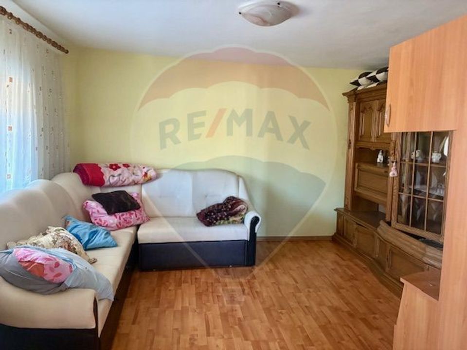 6 room House / Villa for sale