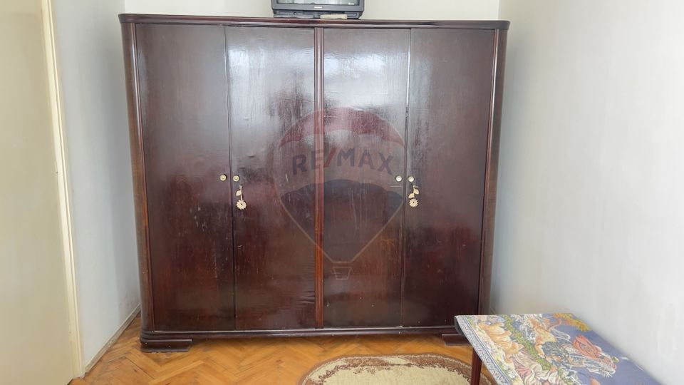 Apartament cu 3 camere de închiriat în zona Podgoria