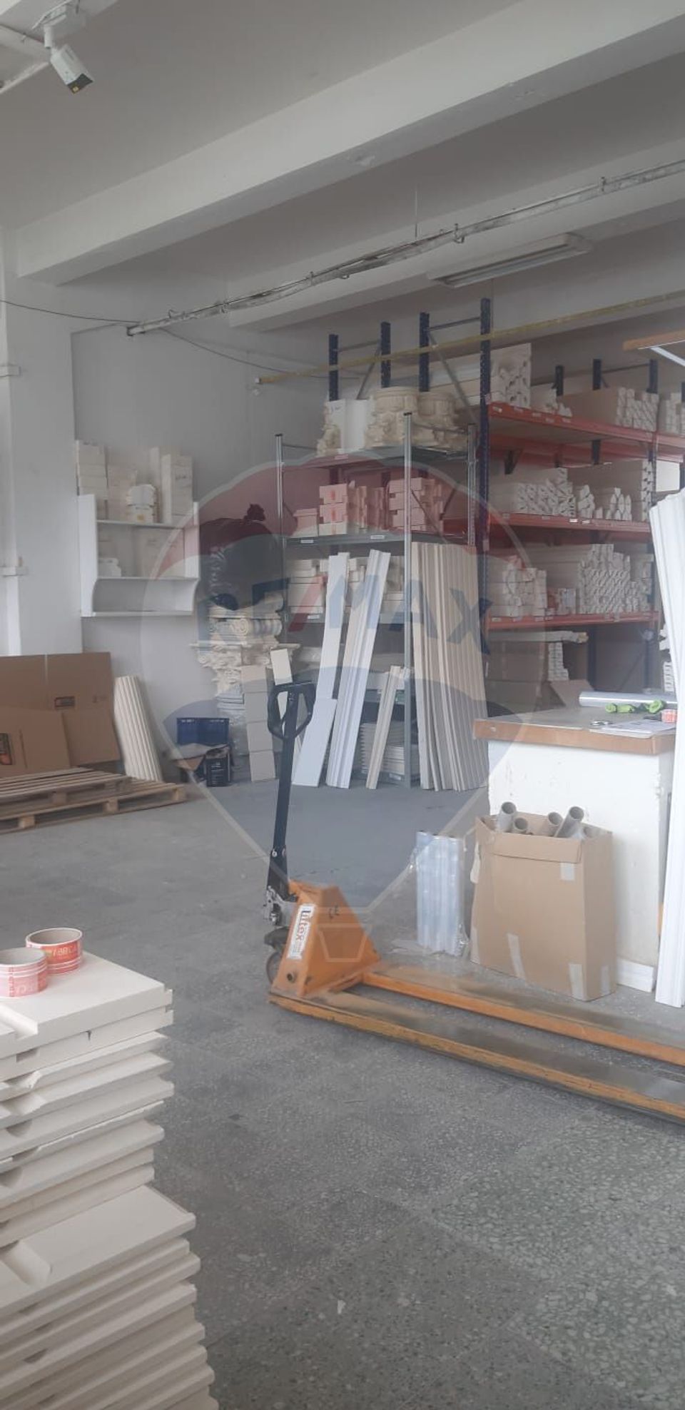 Spații industriale 200-432 mp . Baicului etaj lift marfa