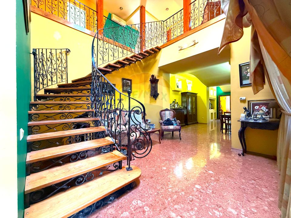 8 room House / Villa for sale, Central area