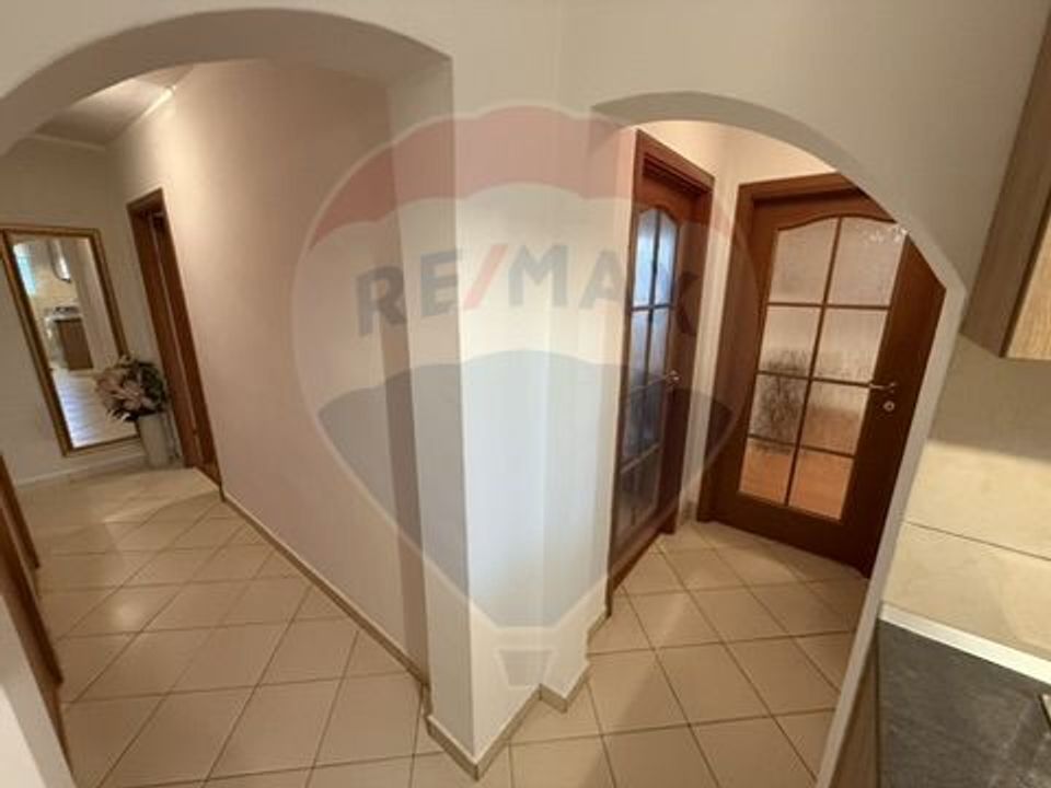 VANZARE Apartament cu 2 camere in zona Favorit / Drumul Taberei