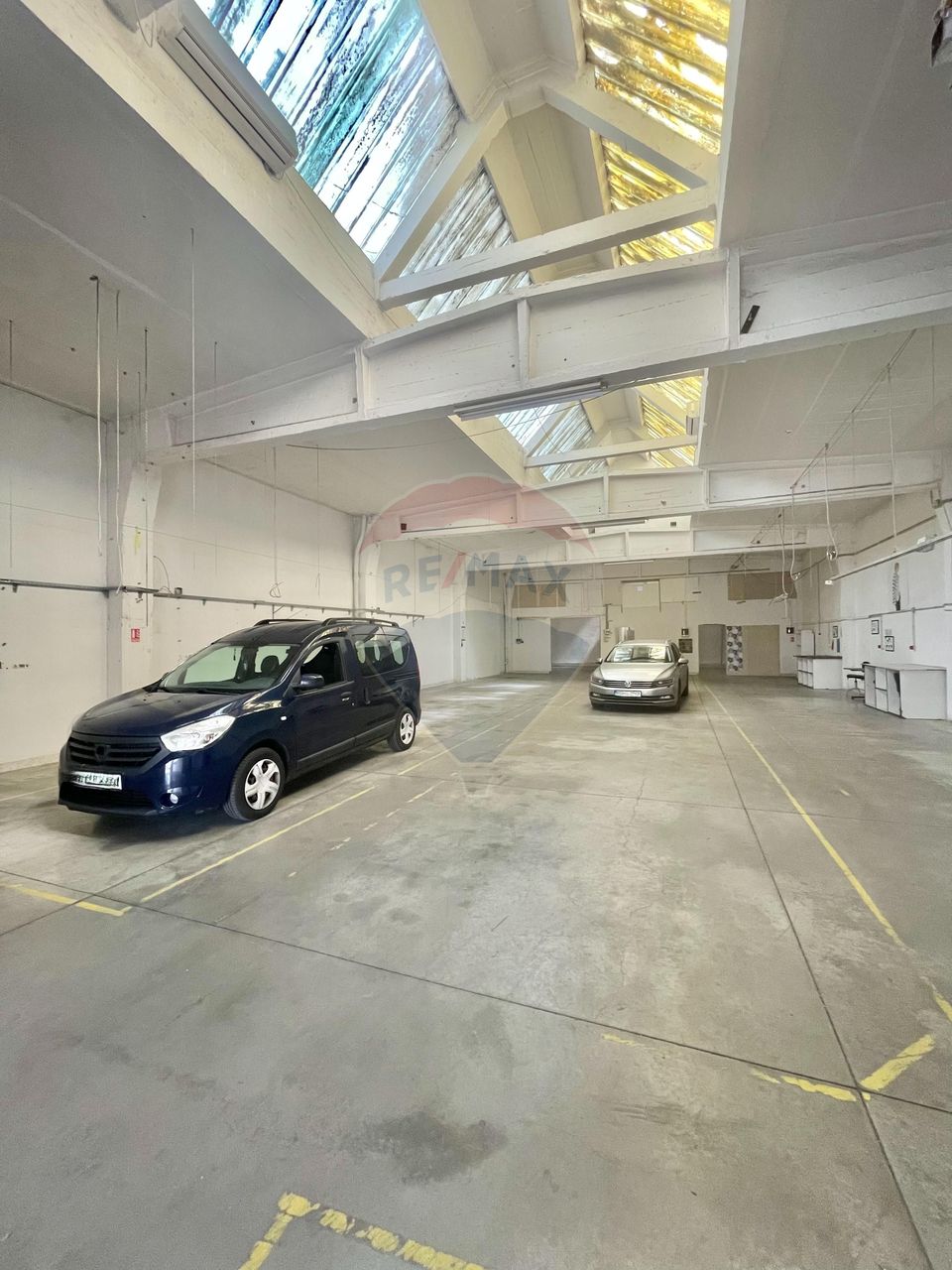 431.2sq.m Industrial Space for rent, UTA area