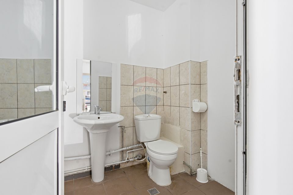 30sq.m Commercial Space for rent, Dacia area