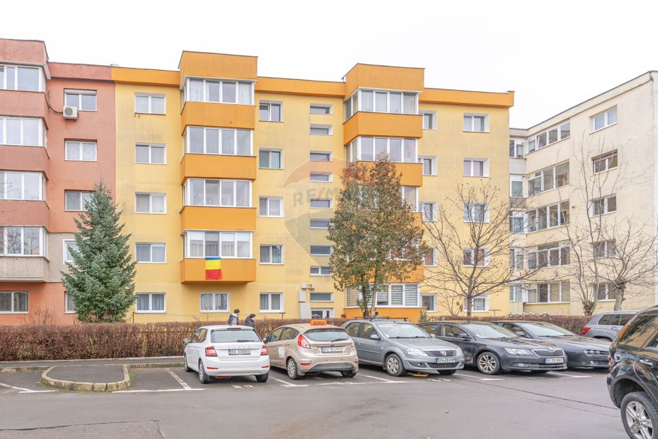 Apartament cu 3 camere - cartierul Tractorul | zona Cerna