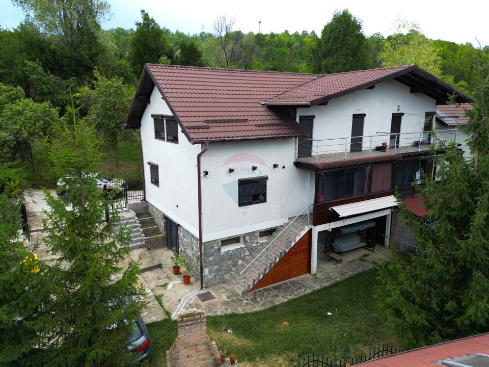 7 room House / Villa for sale, Ghiosesti area