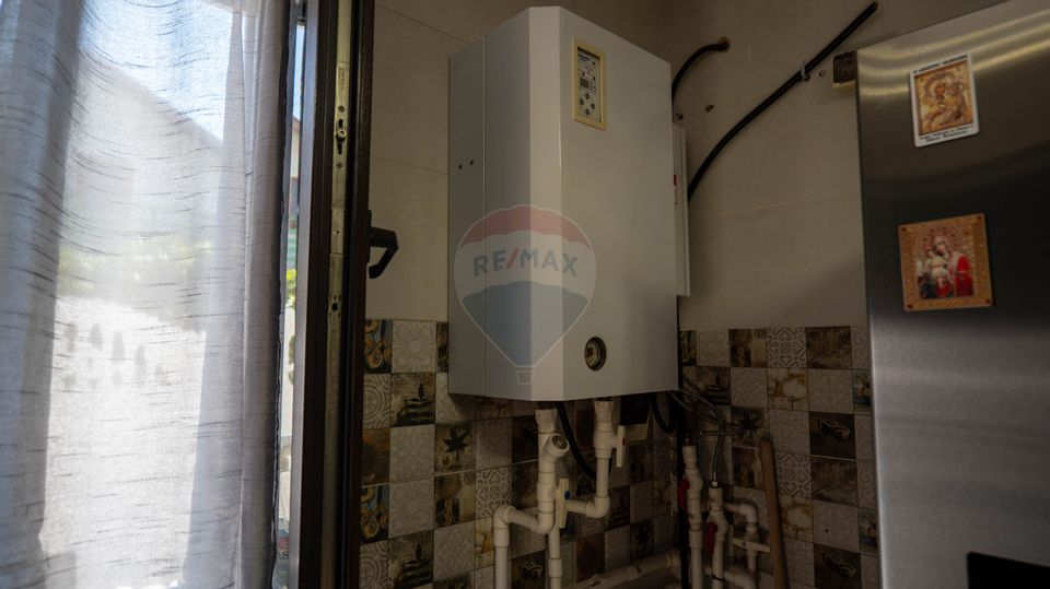 Vanzare vilă cu 4 camere si teren, zona Dobroesti