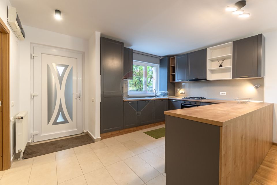 Apartament cu 6 camere de închiriat în zona Nouă – spațiu generos