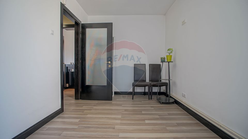 3 room Apartment for sale, Centrul Civic area