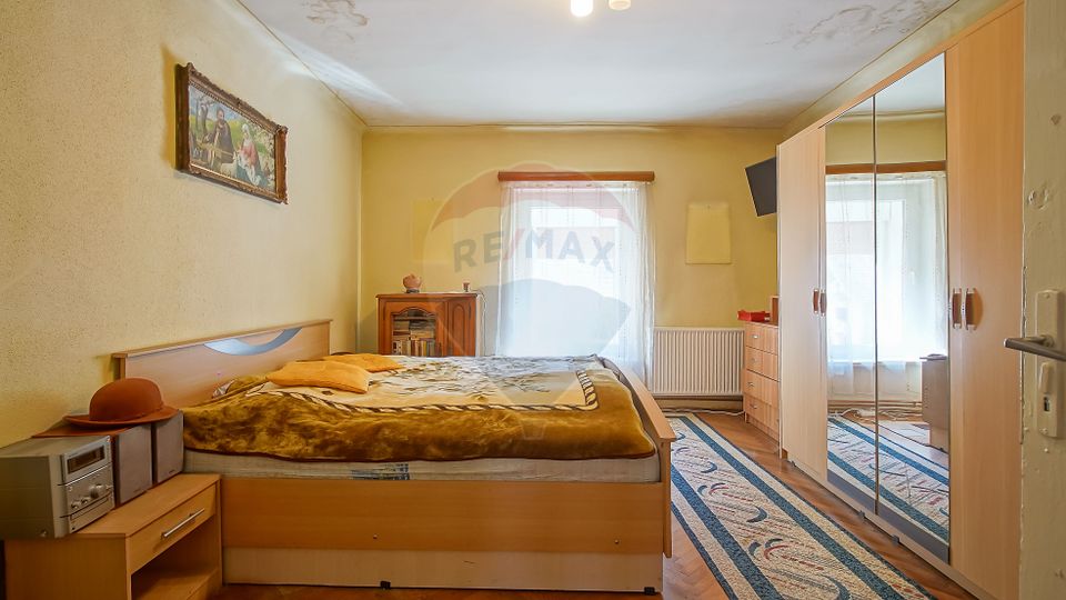 Casă cu 7 Camere + Spațiu Comercial, Oportunitate Rară, Comision 0%