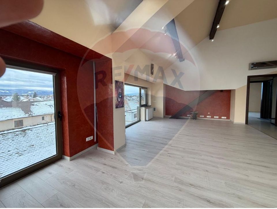 Spațiu de birou luminos în clădire modernă-Inchiriere