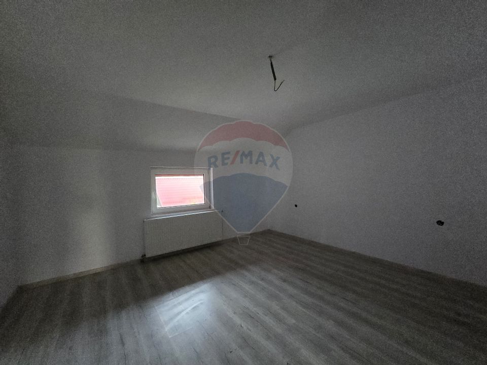 Apartament 3 camere de vânzare COMISION 0%