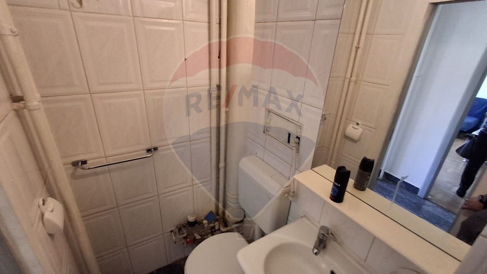 Apartament 1 cameră în Centru – Bd. Revoluției, balcon mare