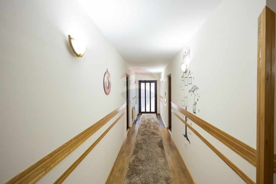 Casa spatioasa de vanzare