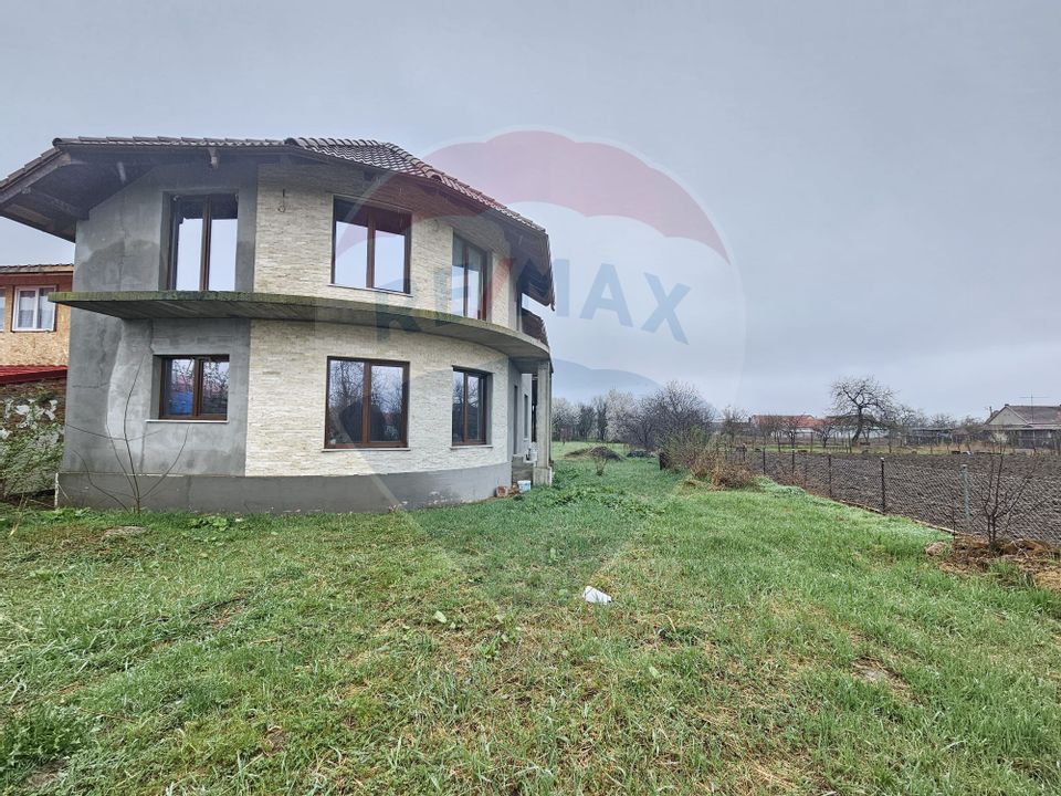 7 room House / Villa for sale
