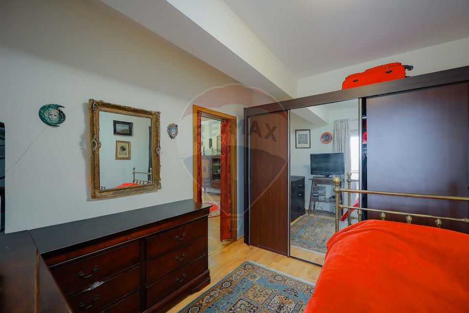 Apartment with terraces and open view, for quiet living