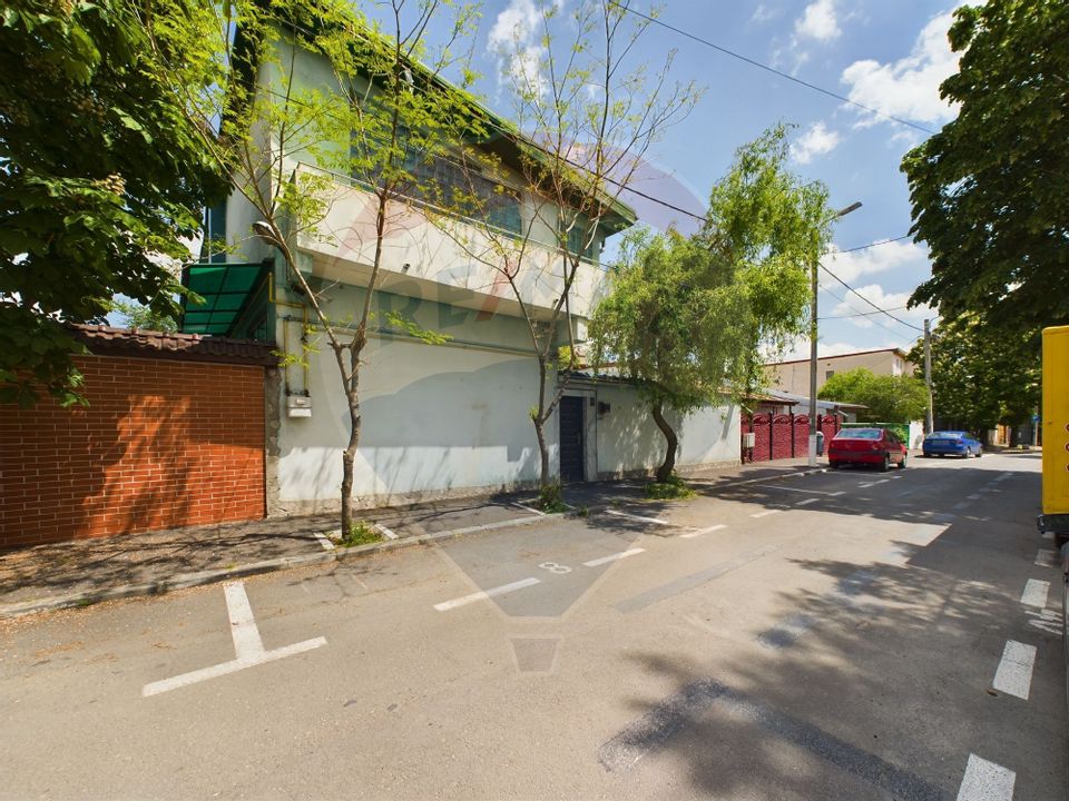 365 sq.m Commercial Space, Brancoveanu area