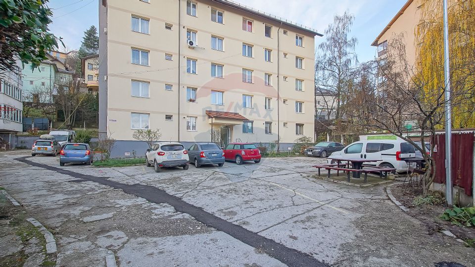 Apartament cu 3 camere de închiriat în zona Brasovul Vechi
