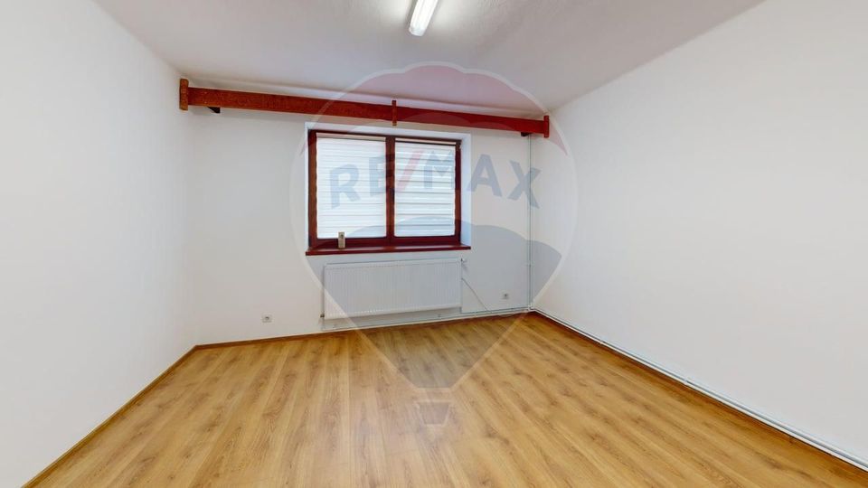 Casă cu 3 camere de vânzare Calea Dumbravii