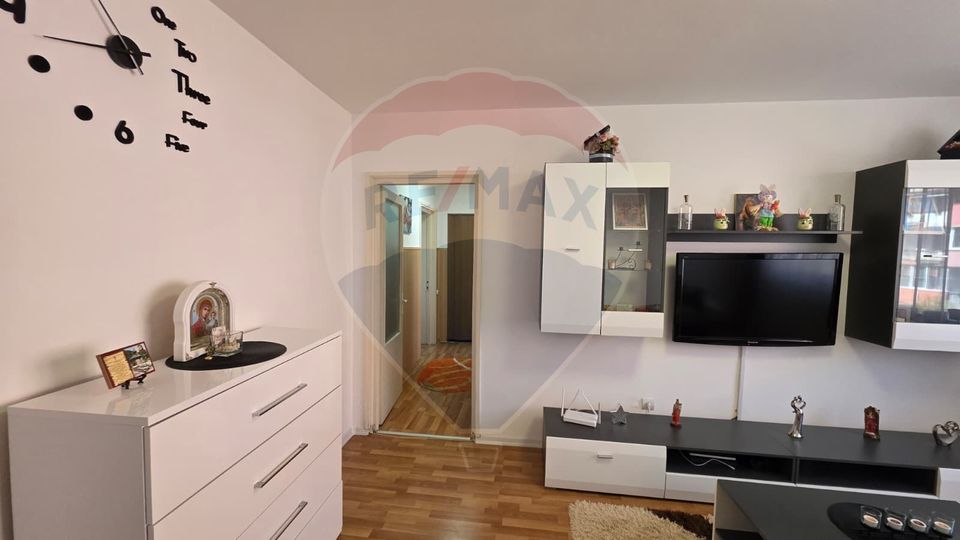 Apartament cu 3 cam de vânzare, str. Feleac, G. Campului