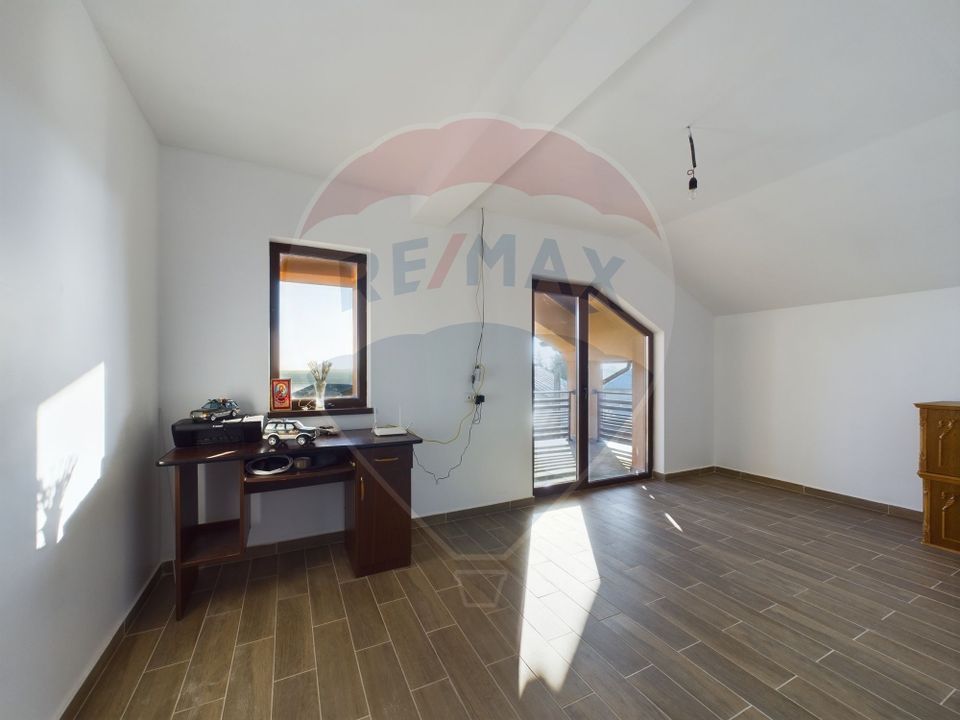 5 room House / Villa for sale