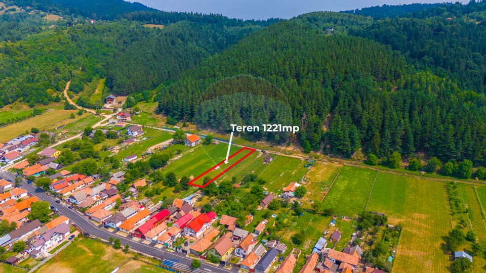 Teren intravilan - 1.221 mp/ Zărnești/ Gard și rulotă