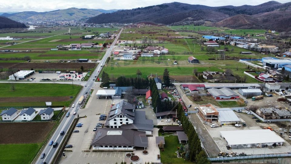 Hală industrială cu birouri si teren Gura Humorului