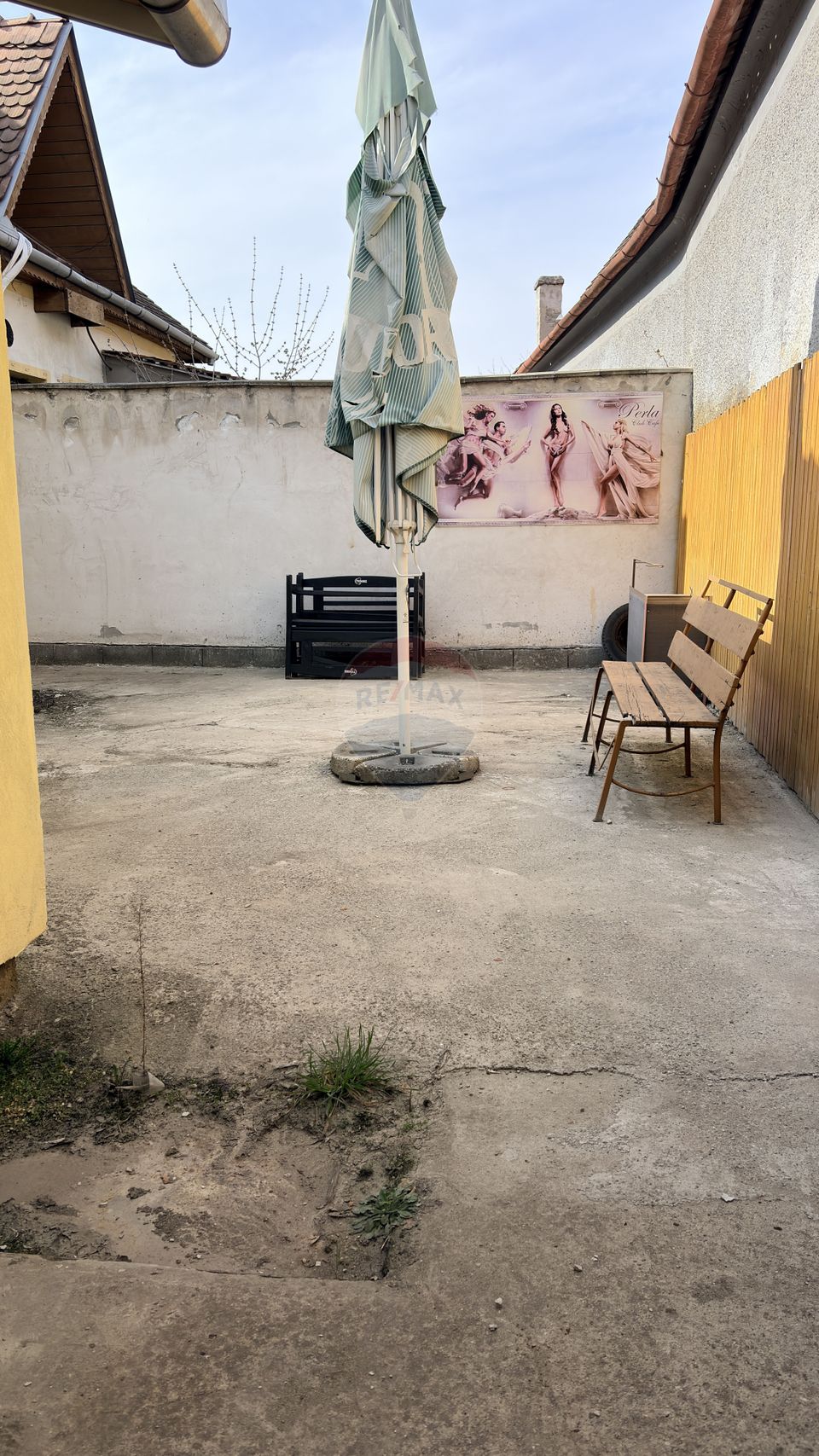 Spațiu comercial la strada + bar/cafenea în Centru Medias