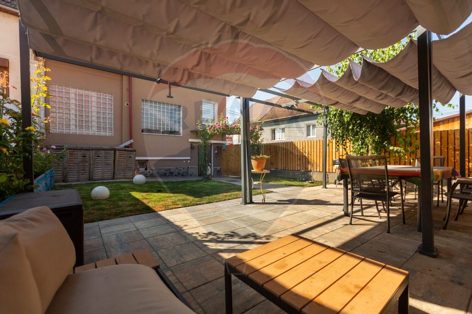 Casă la cheie ! 4 camere de vânzare la cateva minute de centru