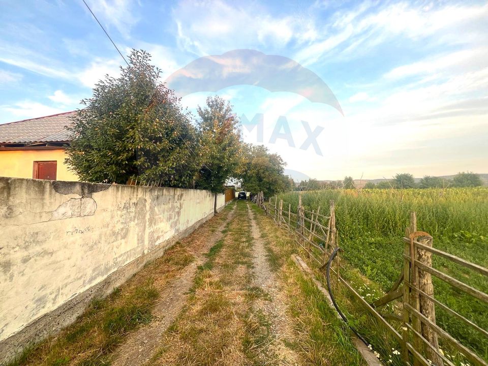 Casă de vânzare 3 camere - com. Letea Veche- sat. Holt