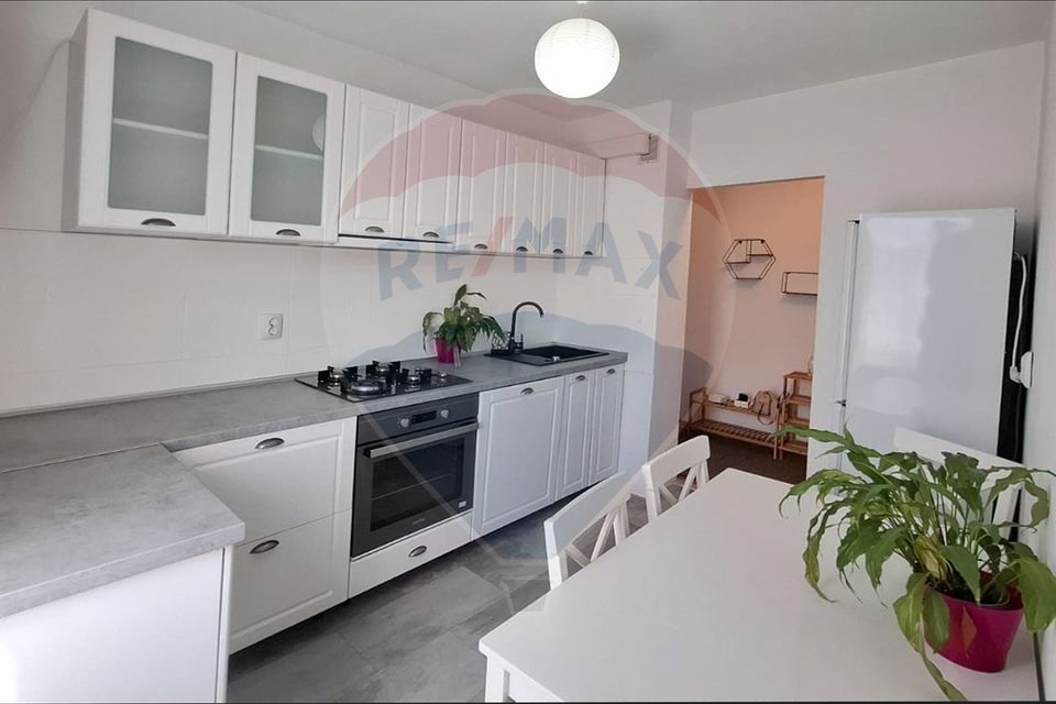 Apartament cu 2 camere de închiriat – zona 7 Noiembrie