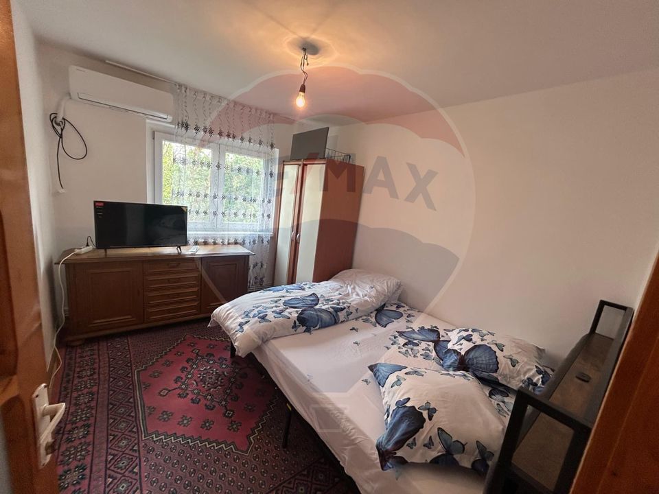 Apartament 3 camere  -1 Mai (in spate la Pelendava)